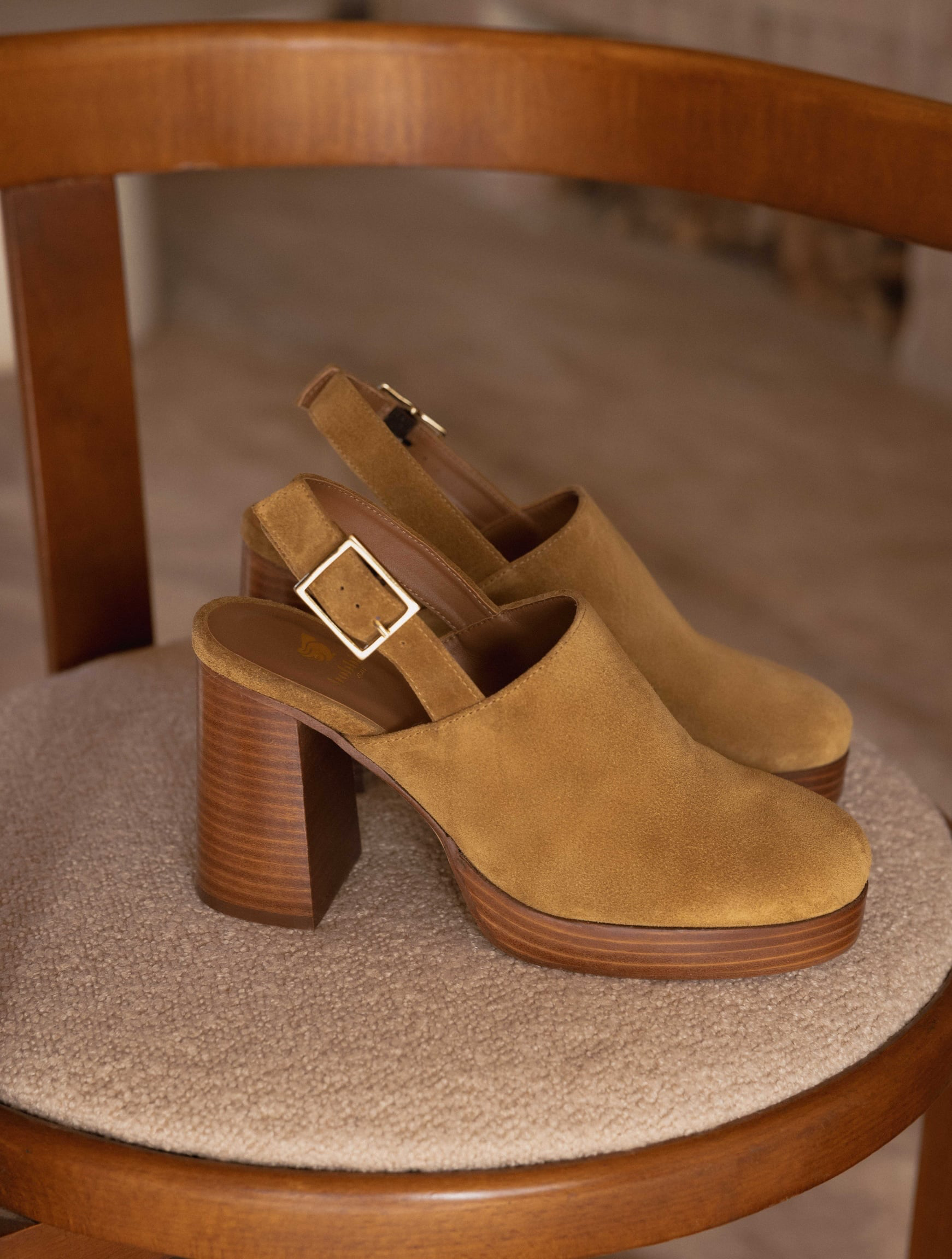 SAVANNAH — Sabot à plateforme en cuir suédé