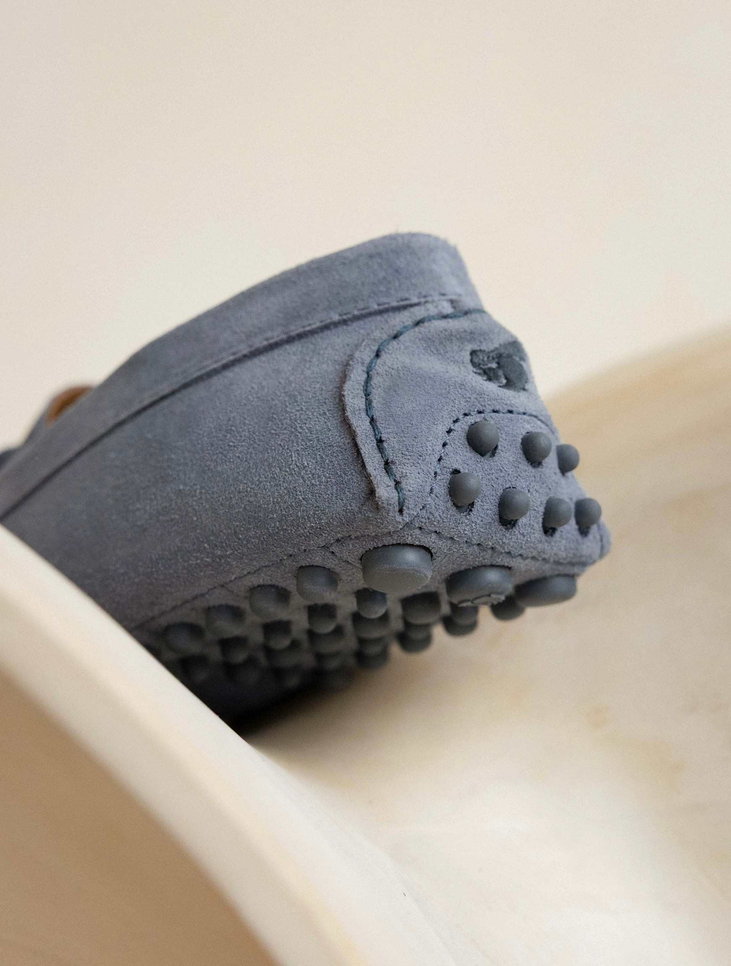 LEWIS — Mocassin driving loafer en cuir suédé