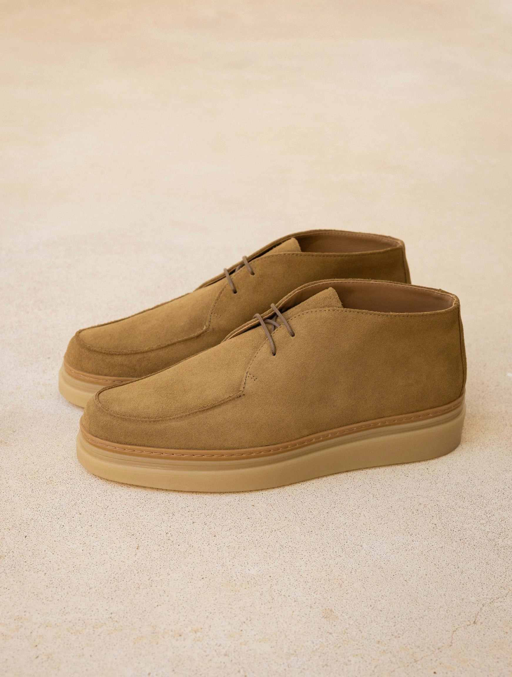 CONRAD — Boots à lacets en cuir suédé