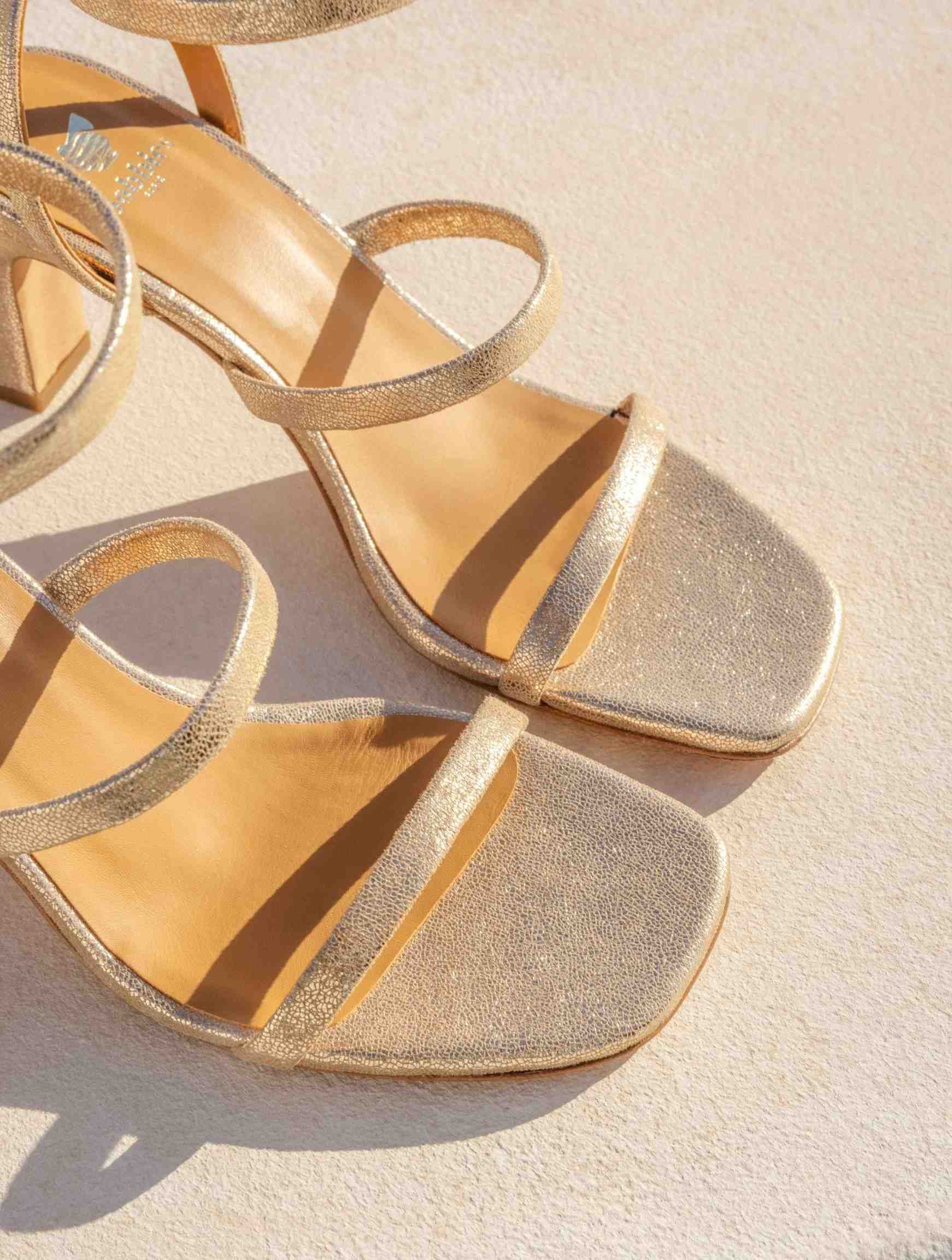 CASEY — Sandales à talons hauts en cuir lamé