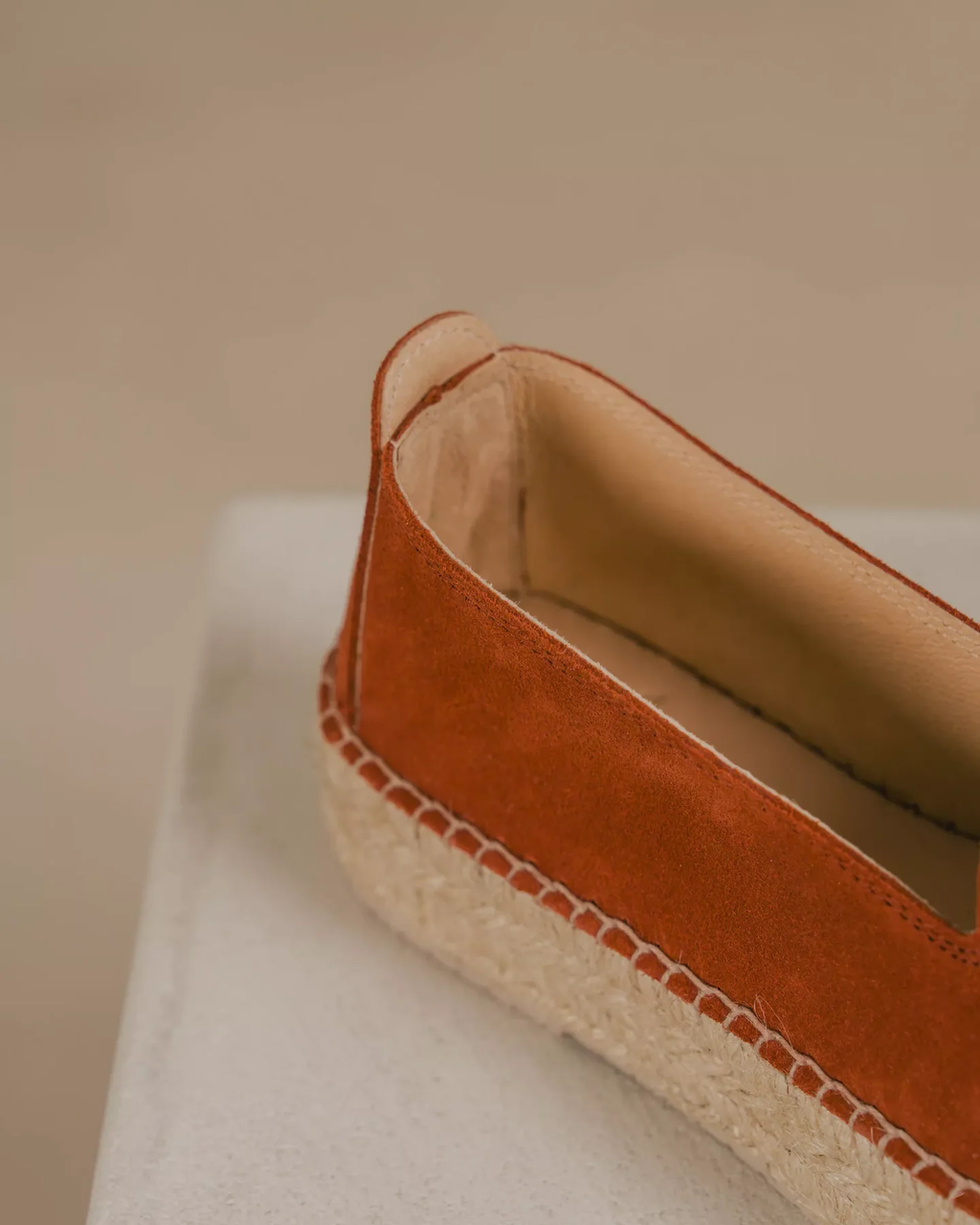 BIARRITZ PLATEFORME — Espadrille mocassin en cuir velours - Brique