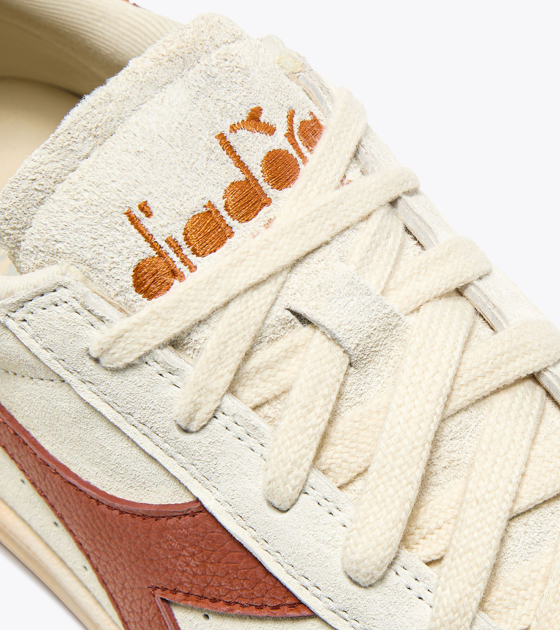 B.ELITE ASCESA — Sneaker Heritage commémorative, archives 1980