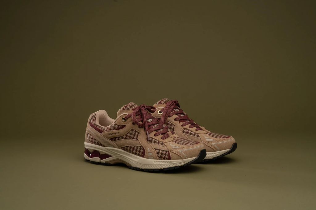 City Run Tan Wine Herringbone