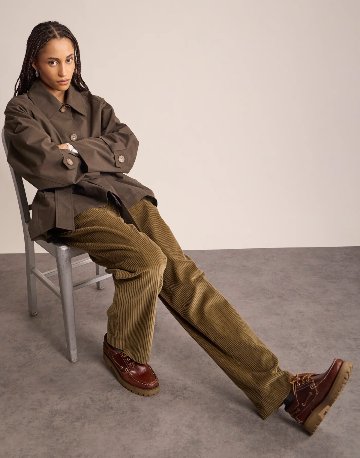 Trenchcoat Tess – Khaki