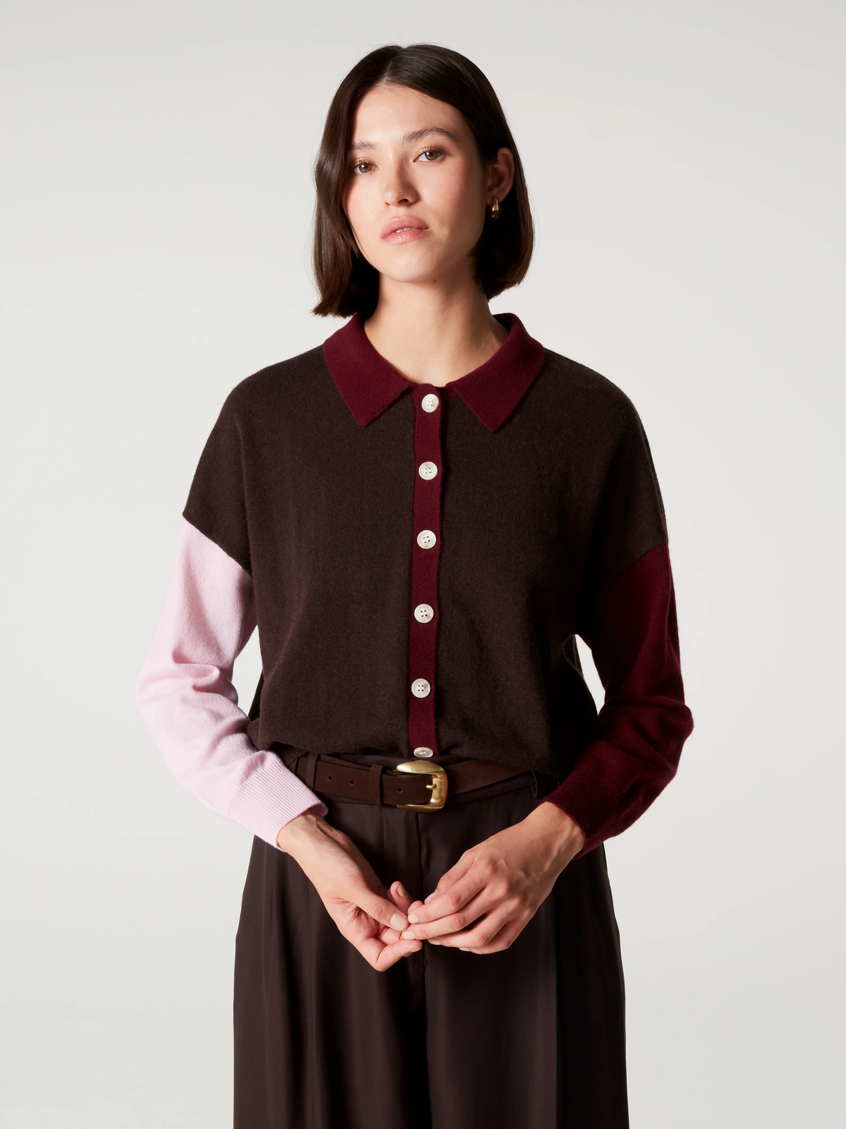 CHEMISE MAJURA FLa Chemise Majura Fancy réinvente le polo classique en cachemire