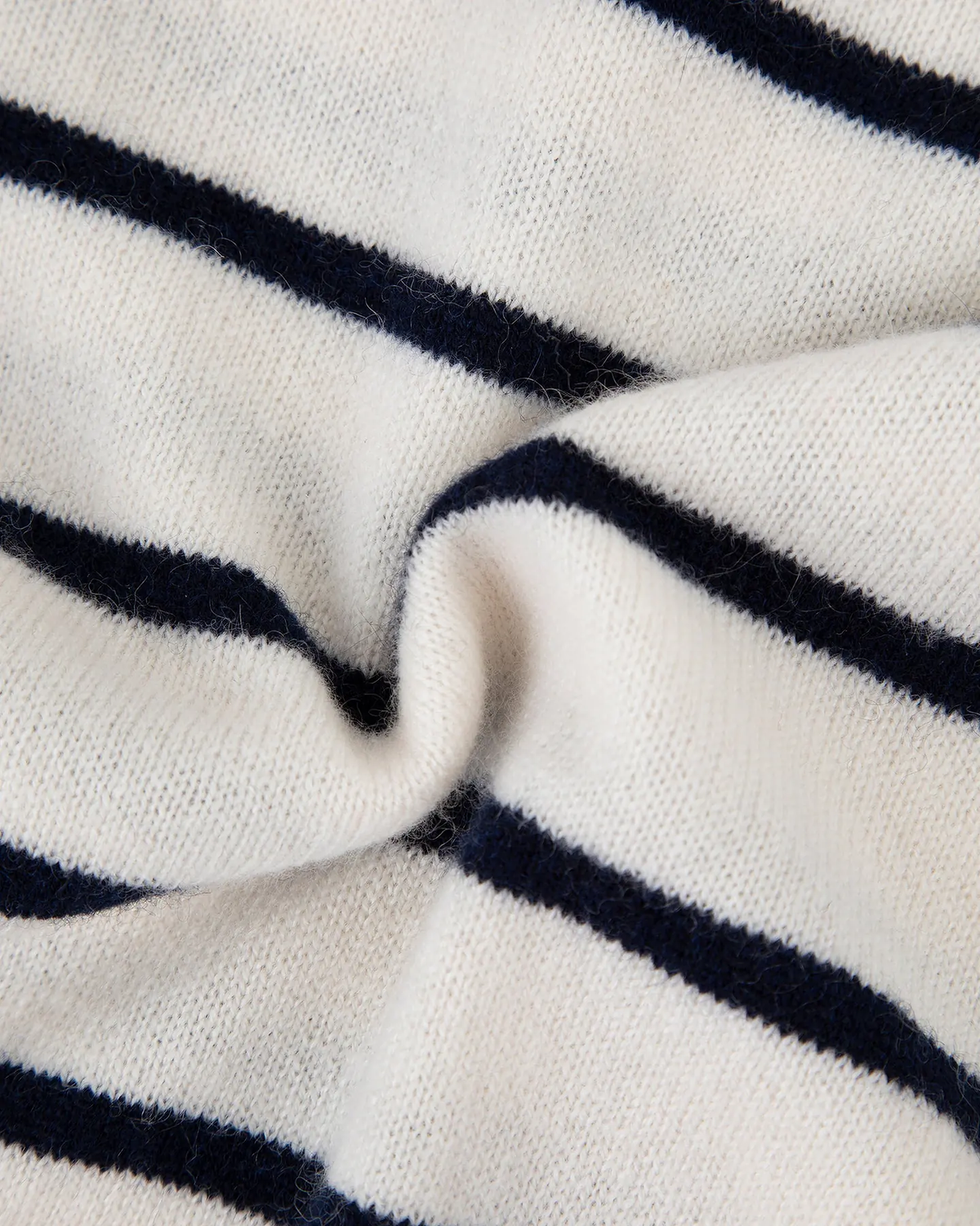 Pull Buzelin en Cachemire À la vie à l'amour — Off White Ultramarine