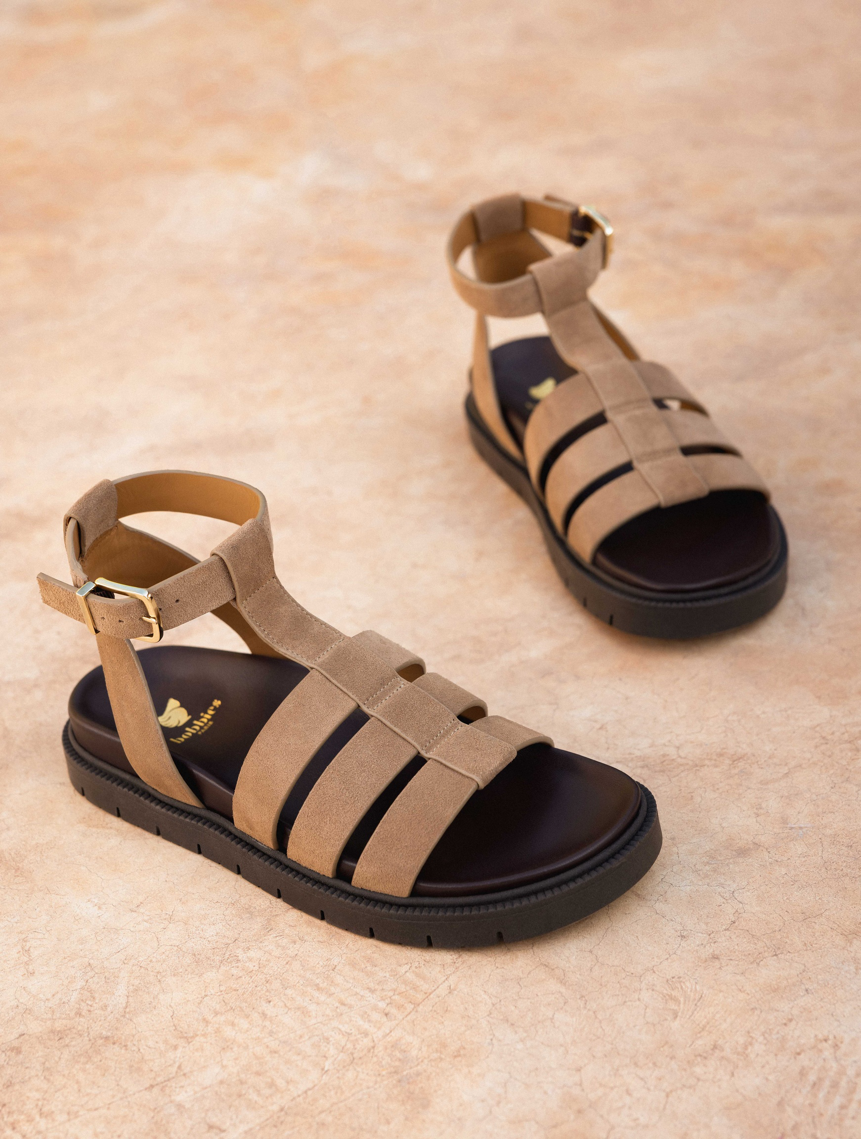 NELLIE — Sandales plates en cuir - Antilope