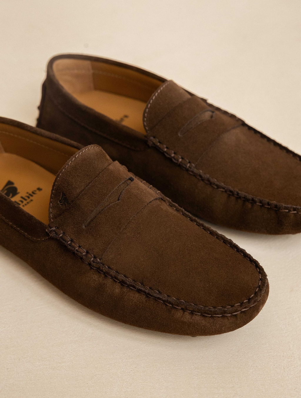 LEWIS — Mocassin driving loafer en cuir suédé