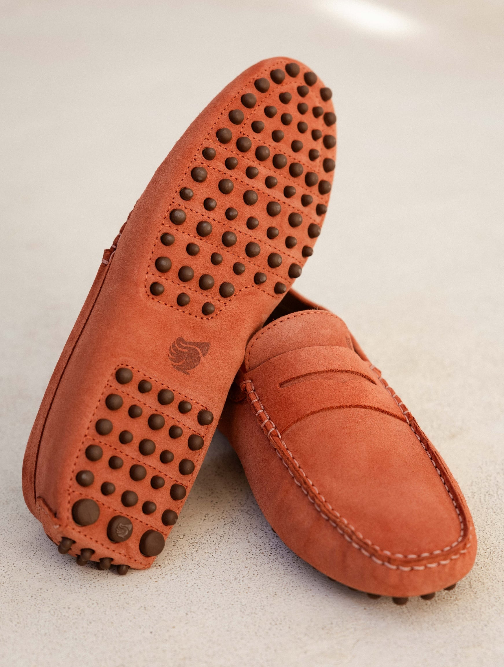 LEWIS — Mocassin driving loafer en cuir suédé