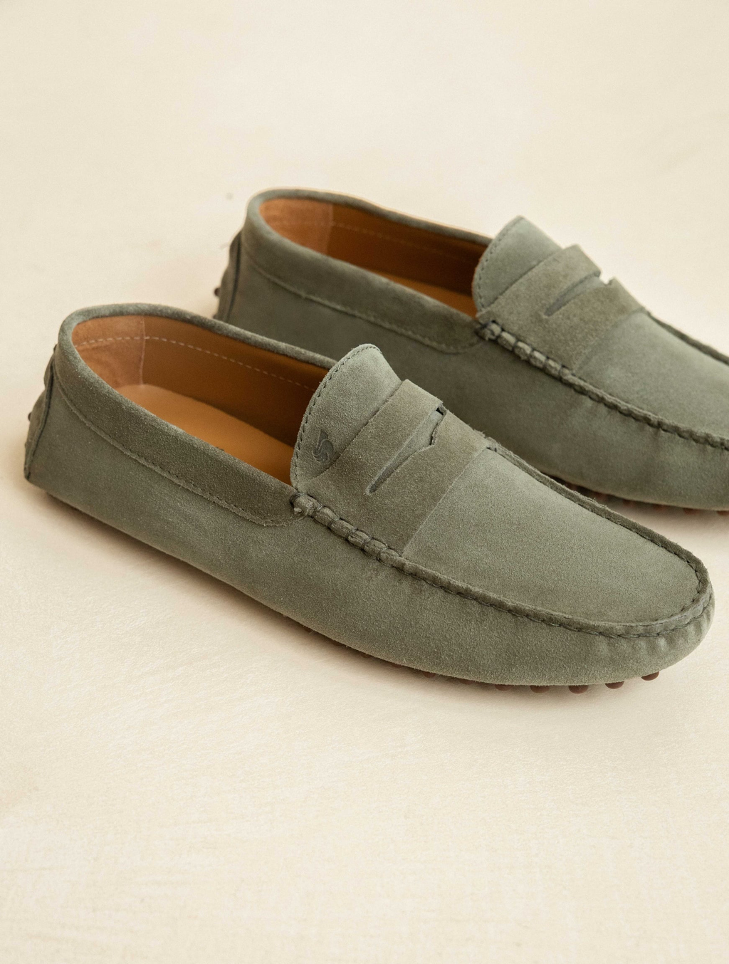 LEWIS — Mocassin driving loafer en cuir suédé