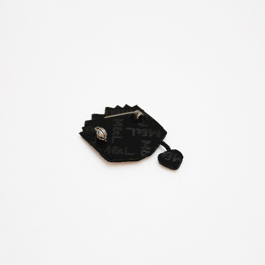 BROCHE LIVRE ROSE