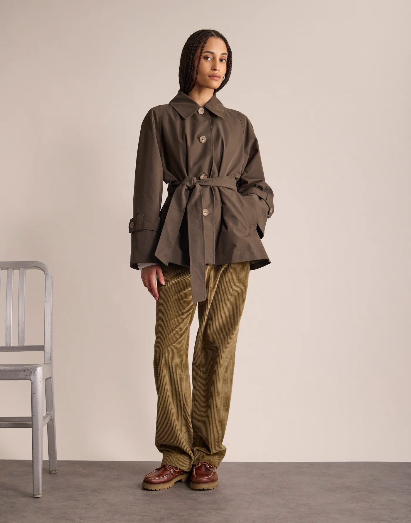 Trenchcoat Tess – Khaki