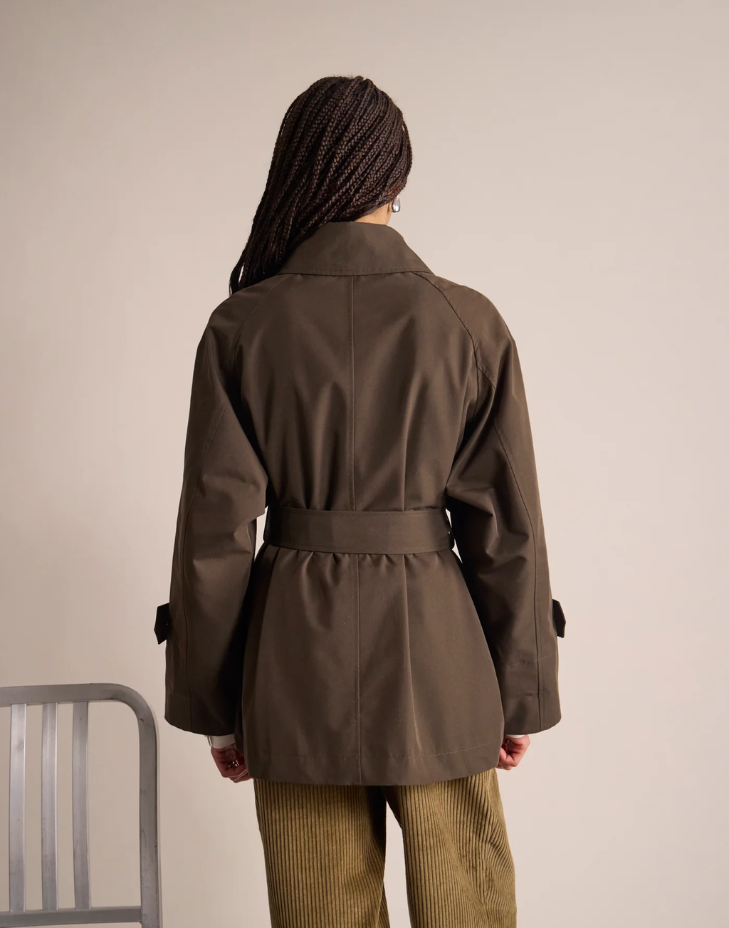 Trenchcoat Tess – Khaki